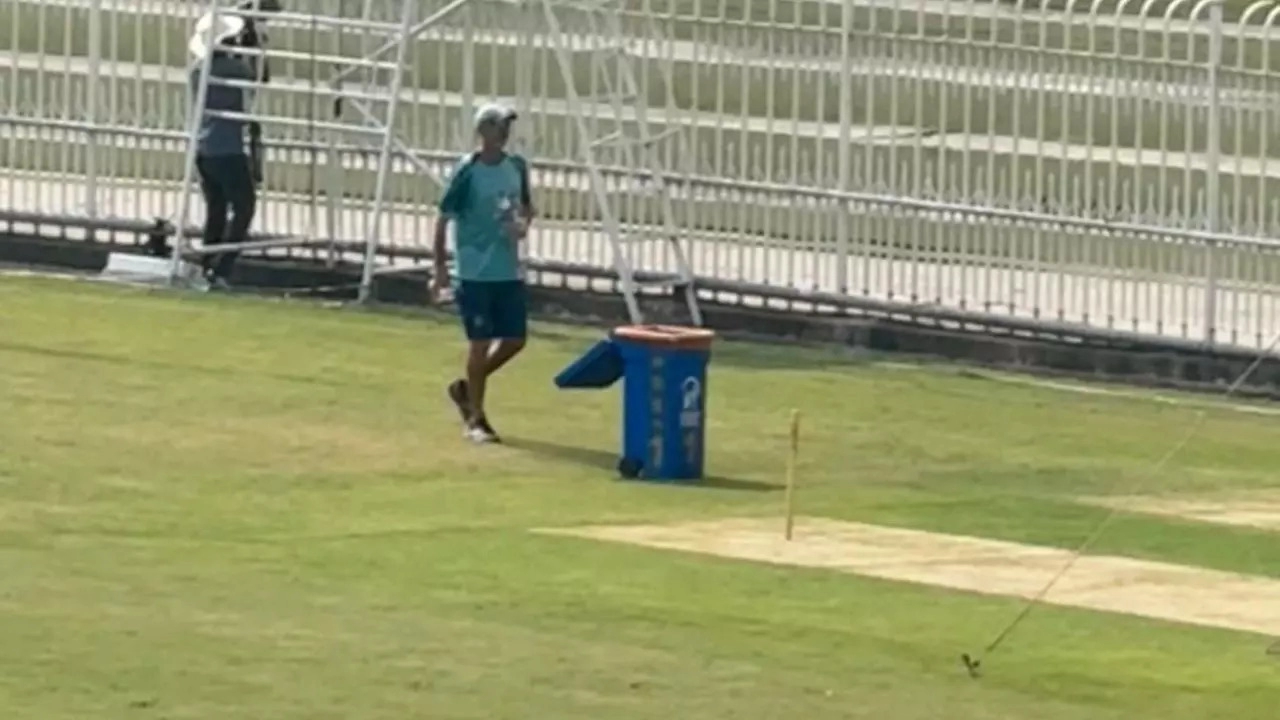 Pakistan Players Slammed After Jason Gillespie Spotted Picking Up Bottles After Practice Session- WATCH