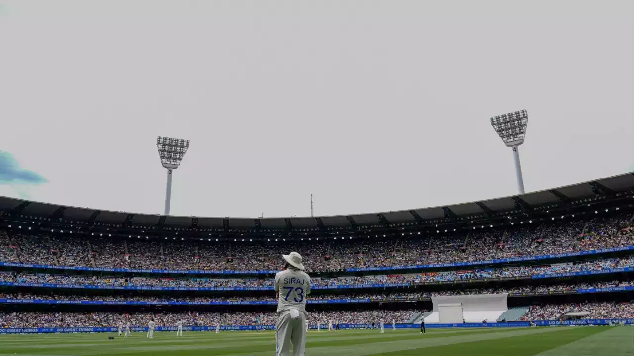 Melbourne Cricket Ground Pays Floppy Hat Tribute To Shane Warne During Boxing Day Test- WATCH