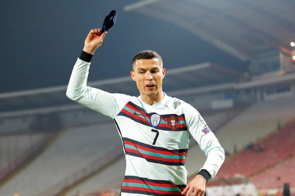 Cristiano Ronaldo Fires Back at Antonio Cassano For 'Disrespecting Him' After Exclusion From All-Time Football Greats List: Report