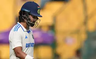 'There's No Need To Panic': Ex-IND Star's No-nonsense Message To KL Rahul Ahead Of Pune Test Ignites Selection Headache