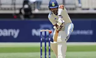 KL Rahul's Controversial Dismissal In Perth Triggers Huge Social Media Uproar: 'That Was NOT OUT'