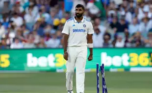 Nahi Ho Raha...: Jasprit Bumrah's Frustrated Rant Goes VIRAL As India Fail To Get Wicket On Day 1 Of 3rd Test Vs AUS - WATCH