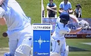 Bizarre! Temba Bavuma Refuses To Take DRS After Ball Hits Pocket, Triggers SA Collapse VS PAK - Watch